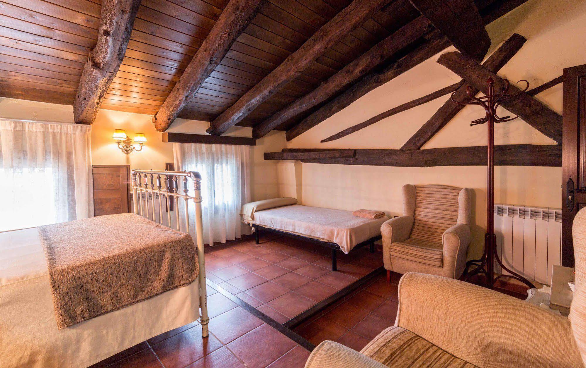 Hotel La Realda เคเดอัลบาร์ราซิน ภายนอก รูปภาพ