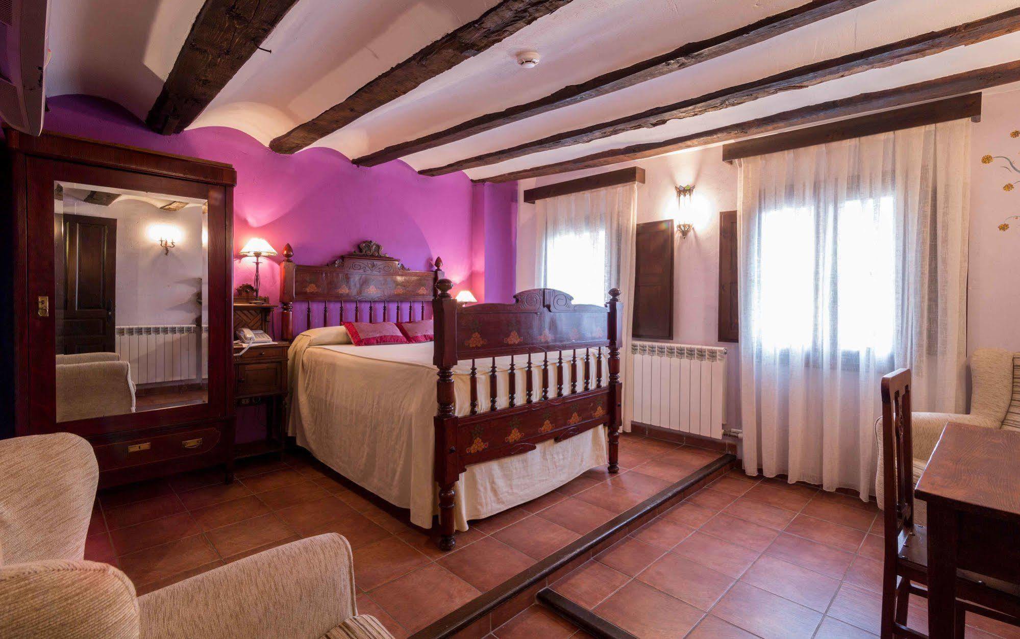 Hotel La Realda เคเดอัลบาร์ราซิน ภายนอก รูปภาพ