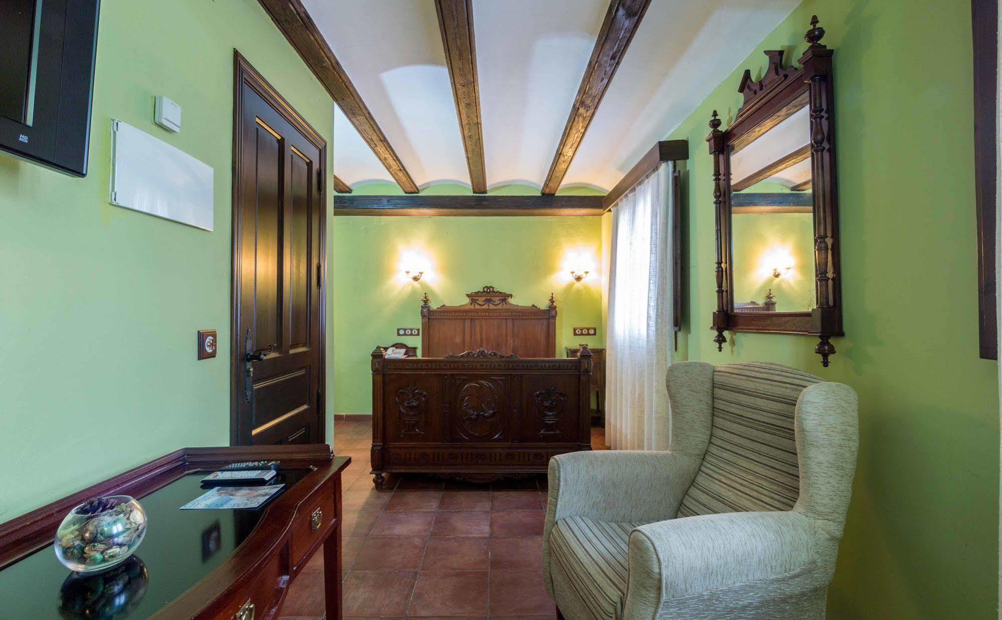 Hotel La Realda เคเดอัลบาร์ราซิน ภายนอก รูปภาพ